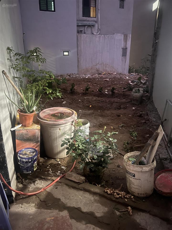 Chủ cần bán mảnh đất ấp sáp mai, võng la, đông anh. gần bệnh viện nhiệt đới chỉ hơn 3 tỷ