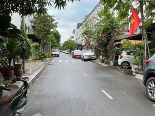 Bán nhà 5 tầng dt 73m2 thang máy  vị trí đắc địa  kinh doanh văn phòngla casta văn phú  hà đông