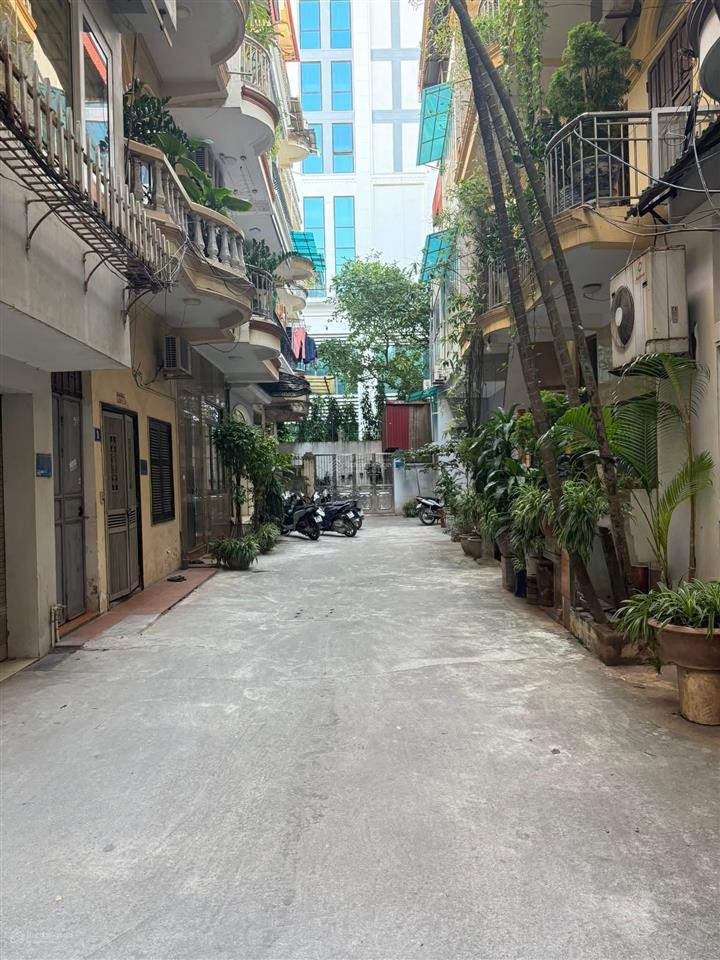 Phân lô chiến thắng  văn quán hà đông oto chạy vòng quanh 20m ra mặt phố dt 45m' 5t mt 4m