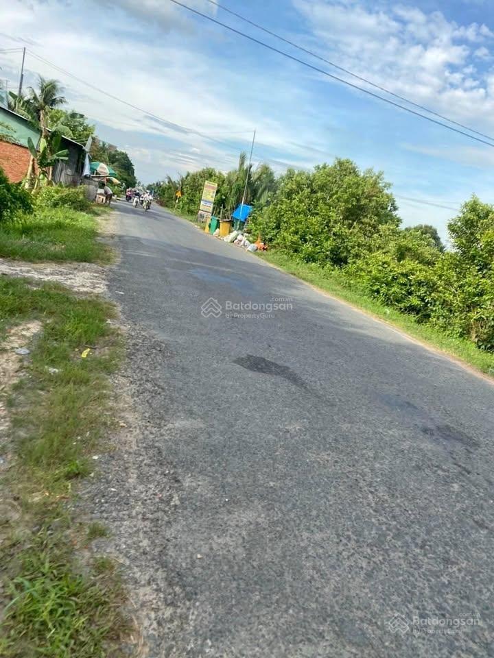 Chính chủ bán nhà c4 ngay chợ suối sâu, 350m2, có sổ riêng, có vườn, gía chỉ 700 triệu.
