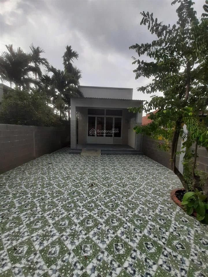 Chú 5 cần bán gấp căn nhà ngay võ văn điều, 439m2, có shr, đường nhựa xe hơi thông, giá chỉ 1.4 tỷ