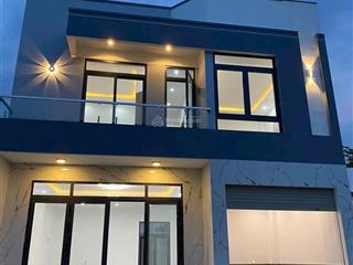 Bán nhà 1 sẹc ql22, 2 tầng 55m2, sổ hồng riêng, đường nhựa 10m, giá chỉ 1.2 tỷ.