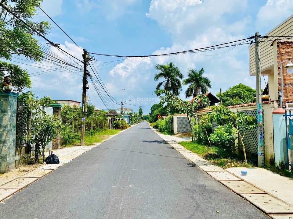 Chú em cần bán gấp đất ngay bùi thị he, thị trấn củ chi, 100m2 ( 5x20) shr, đường nhựa, chỉ 950tr