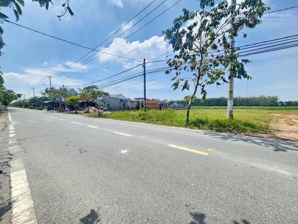 Chính chủ đất mặt tiền tỉnh lộ 7, 194m2 (ngang lớn 13.6m), sổ hồng riêng, thổ cư hết đất, chỉ 2 tỷ