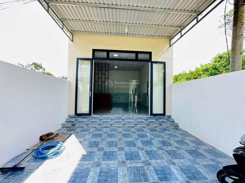 Chính chủ bán gấp căn nhà ngay suối lội, tân thông hội, 100m2 sổ hồng riêng, giá chỉ 1.5 tỷ