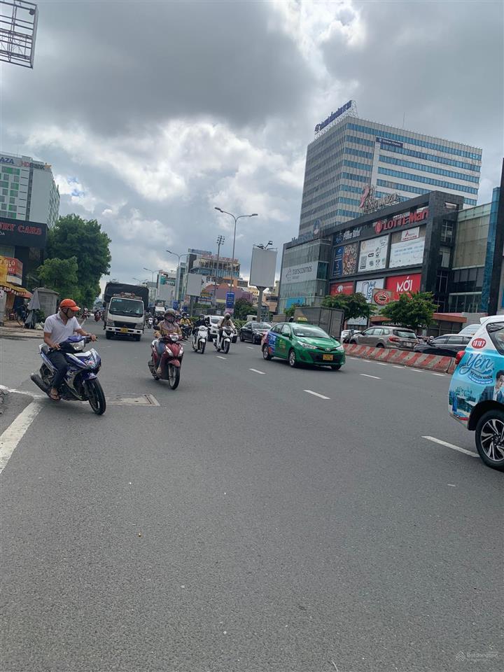 Bán building đẹp nhất đường nam kỳ khởi nghĩa q3  dt 8x18m  hầm7 tầng hdt 250tr/th giá chỉ 58 tỷ