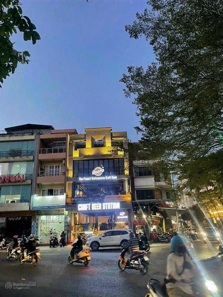 Biệt thự đẹp vào ở ngay hiếm có mt hoa lan, p2, q. pn dt 8mx18m hầm 4 tầng  giá 30 tỷ 0944 575 ***