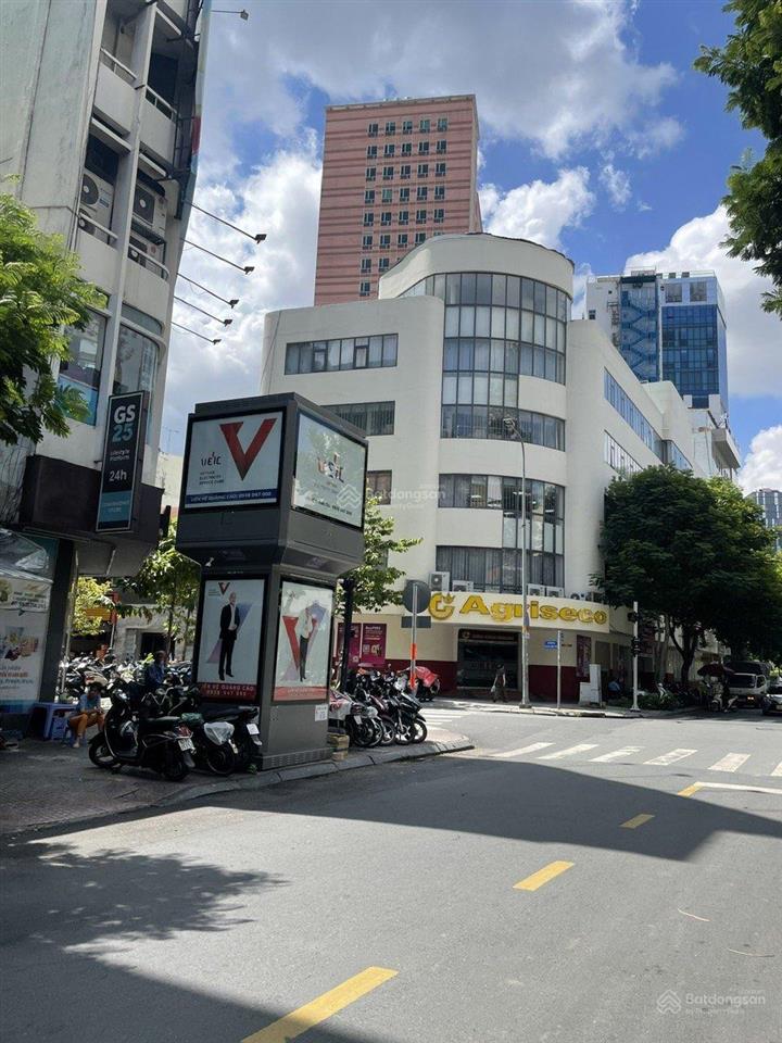 Bán tòa nhà ngô gia tự, p12, q10 cho ngân hàng thuê 180tr/th dt 8x20m 6 tầng cn 160m2. giá 28 tỷ tl