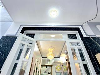 Nhà đẹp  2 lầu,, mới hoàn thiện  kế quận 7