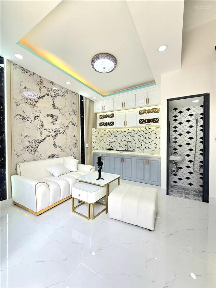 Bán nhà đẹp  hẻm trước nhà 4m  giáp quận 7