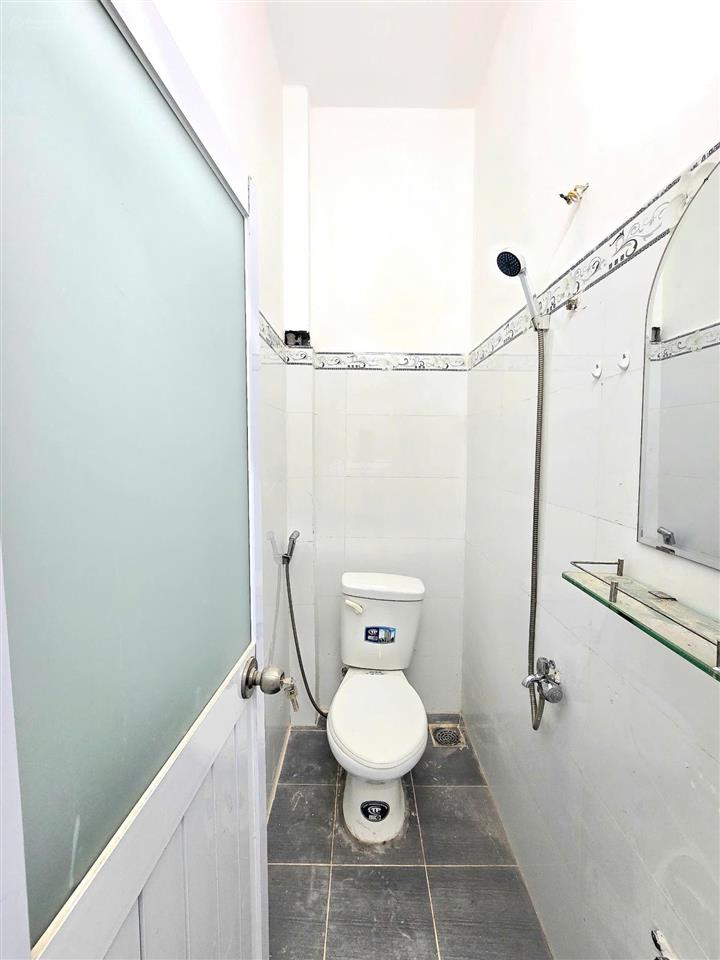 Nhà mới đẹp diện tích bự, gần chợ trường học