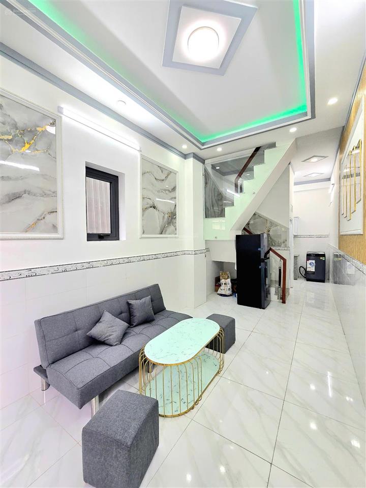 Nhà mới đẹp diện tích bự, gần chợ trường học