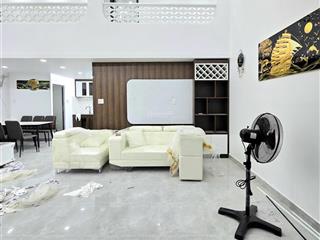 Nhà mới đẹp 100% diện tích siêu bự. cách huỳnh tấn phát chỉ có 50 m.. kế q7