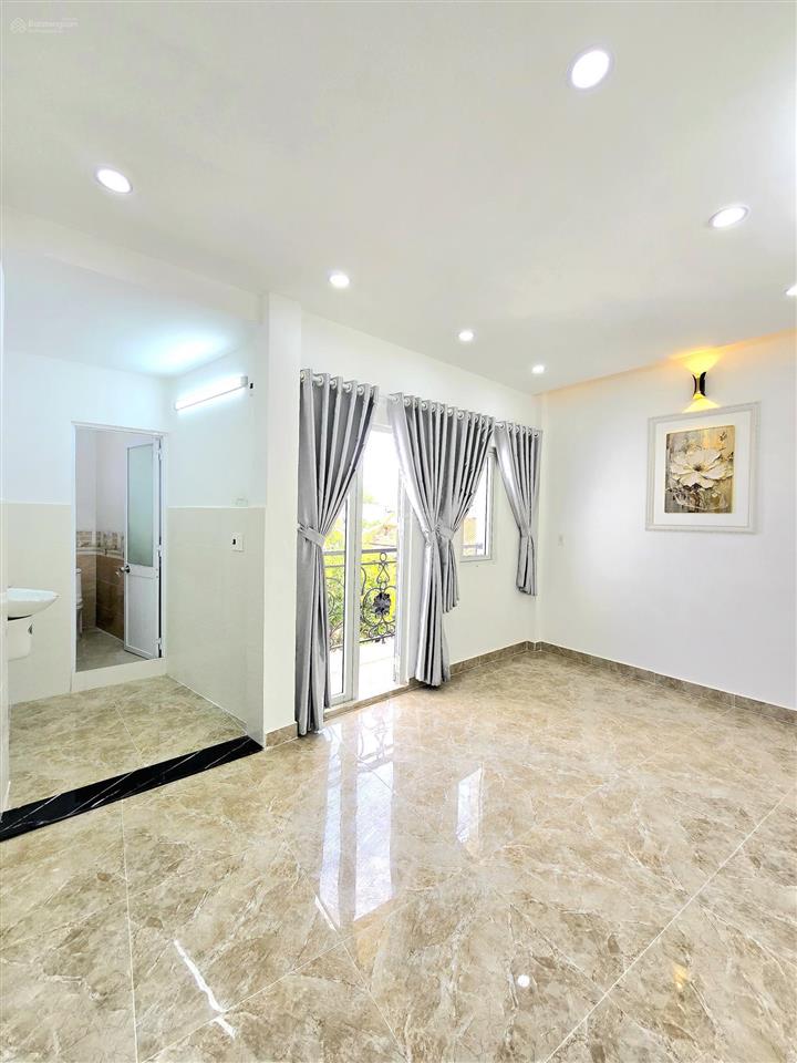 Bán nhà mặt tiền hẻm thông  5mx8m  giáp quận 7