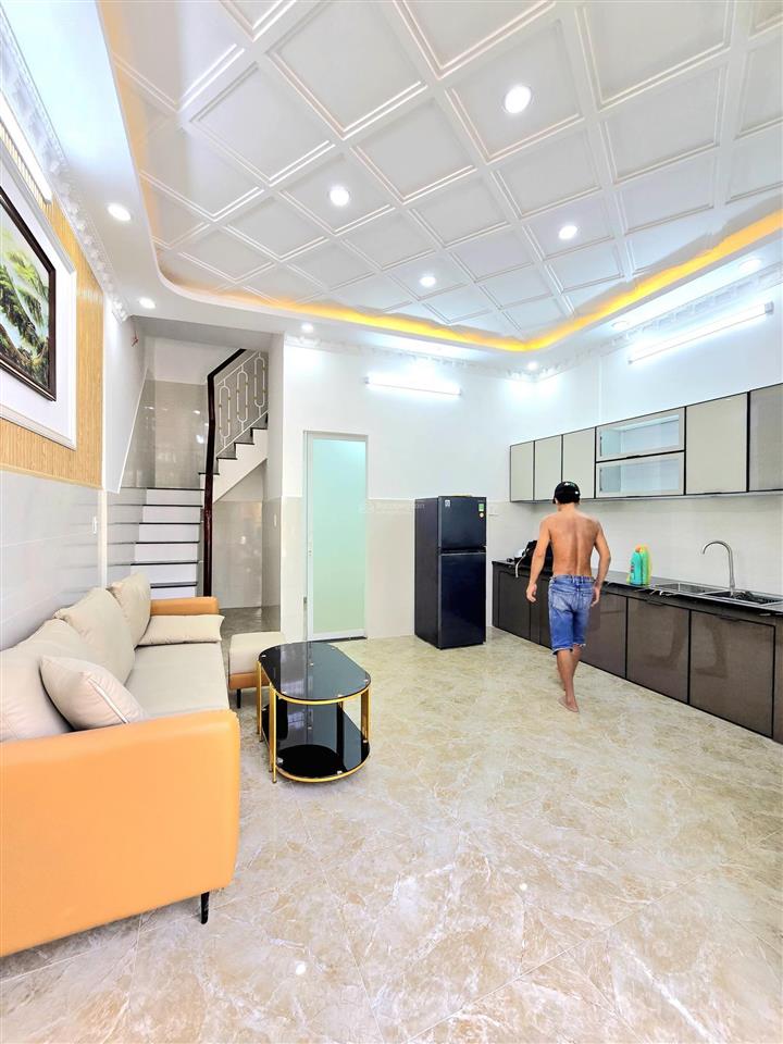 Bán nhà mặt tiền hẻm thông  5mx8m  giáp quận 7