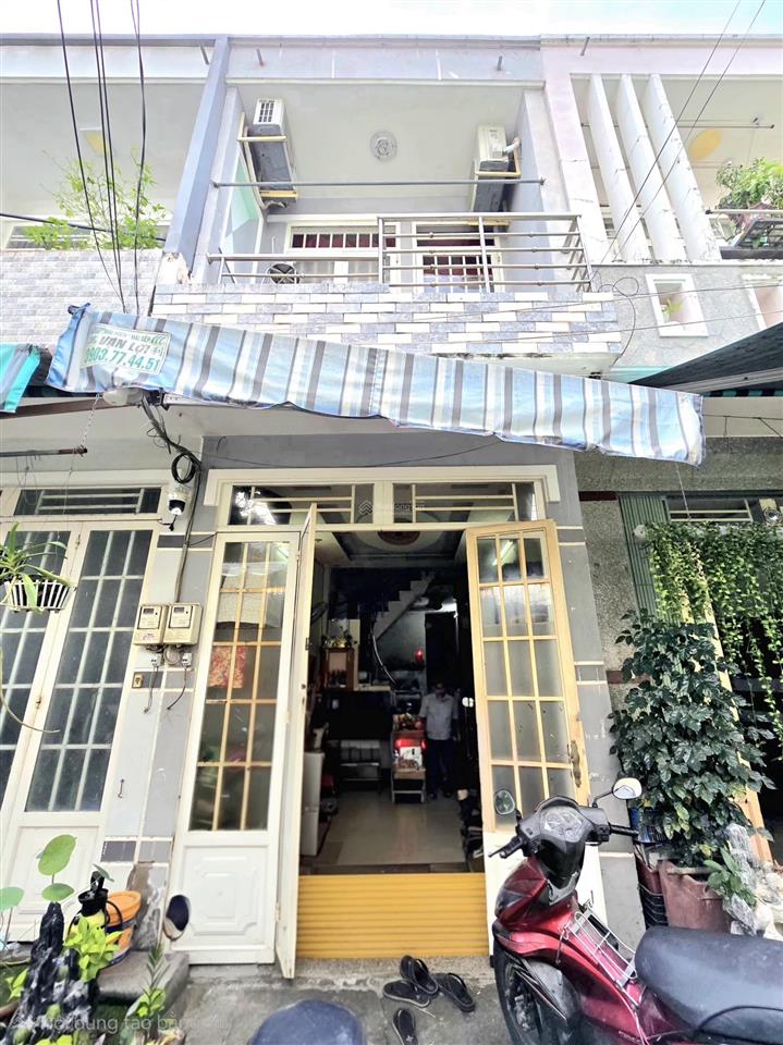 Nhà bán gần quận 7 ngay cầu phú xuân huỳnh tấn phát