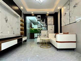 Nhà đẹp,, lô nhì  3 lầu,, full nội thất  xe hơi đậu trước nhà