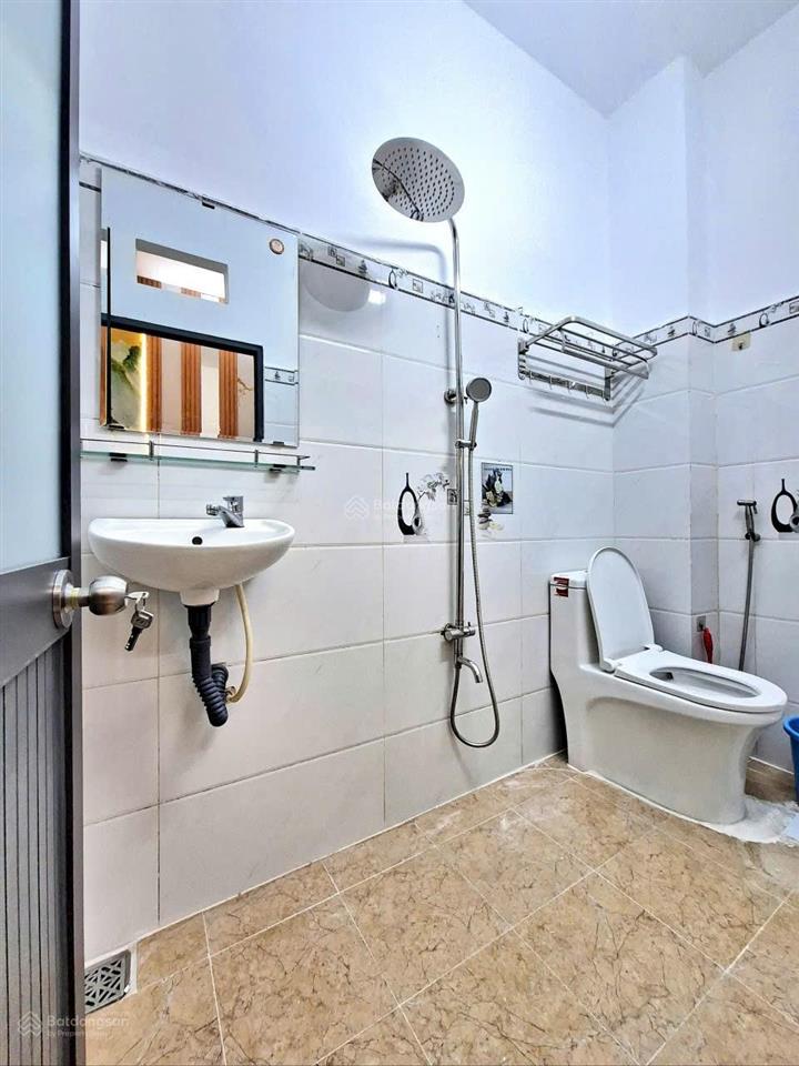 Bán nhà đẹp mới hoàn thiện 1lầu hẻm thoáng mát  giáp quận 7