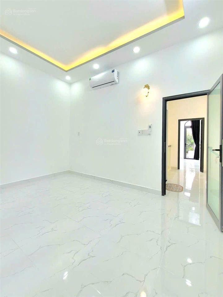 Cần bán nhà đẹp vào ở liền đoạn đường huỳnh tấn phát gần cầu phú xuân