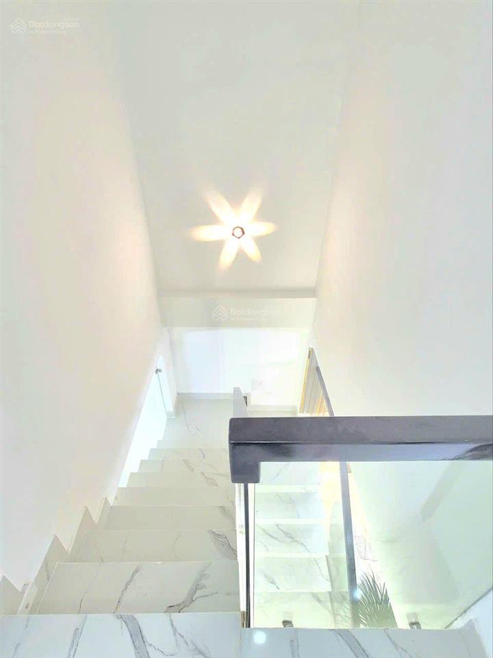 Cần bán nhà đẹp vào ở liền đoạn đường huỳnh tấn phát gần cầu phú xuân