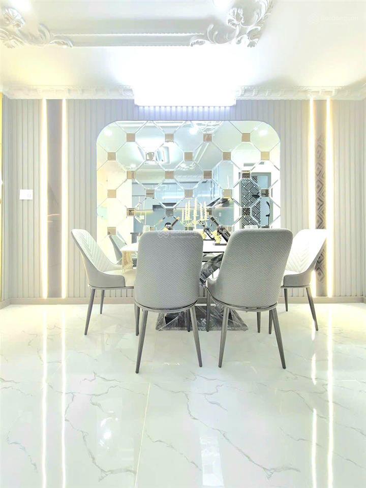 Cần bán nhà đẹp vào ở liền đoạn đường huỳnh tấn phát gần cầu phú xuân