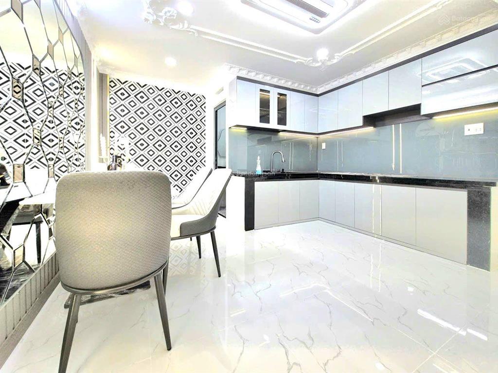 Cần bán nhà đẹp vào ở liền đoạn đường huỳnh tấn phát gần cầu phú xuân