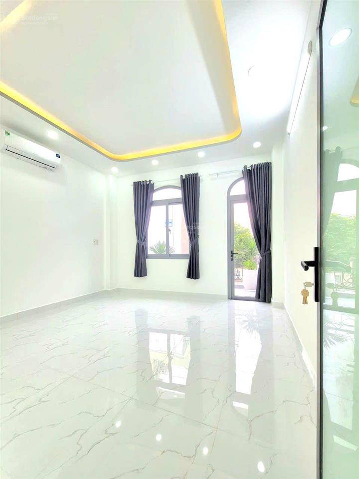 Cần bán nhà đẹp vào ở liền đoạn đường huỳnh tấn phát gần cầu phú xuân