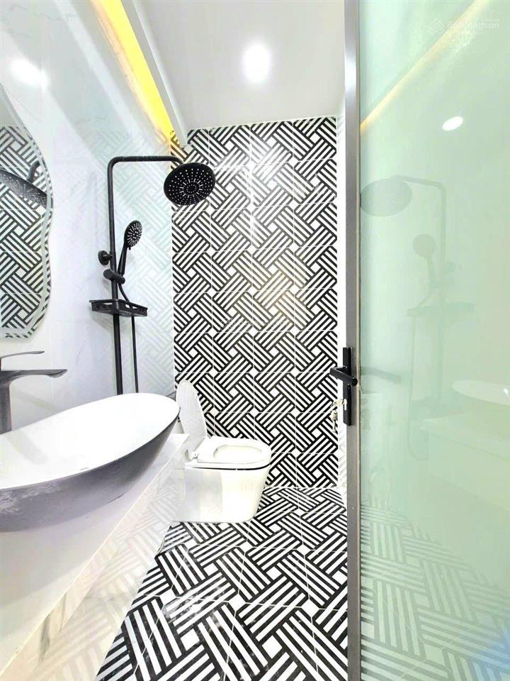 Cần bán nhà đẹp vào ở liền đoạn đường huỳnh tấn phát gần cầu phú xuân