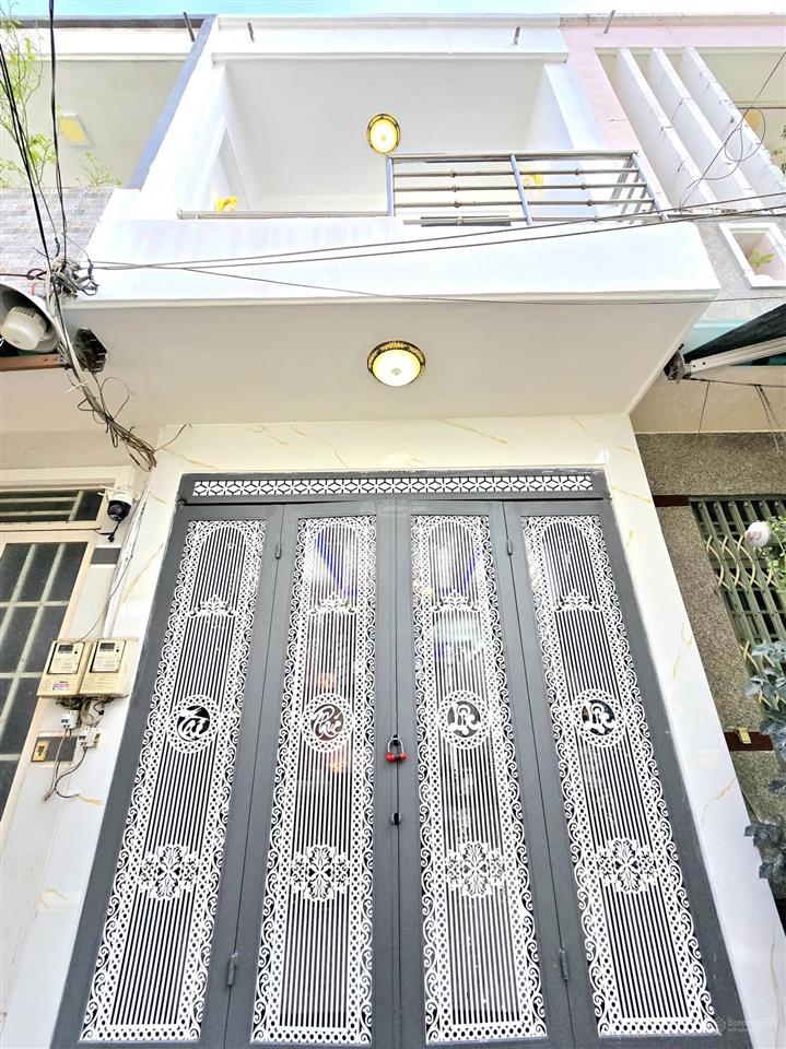Cần bán nhà có sổ hồng một lầu đường trước nhà 6m