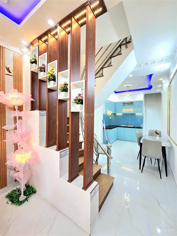 Cần bán nhà có sổ hồng một lầu đường trước nhà 6m