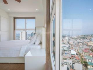 Bán căn hộ 3 ngủ new life tower bãi cháy, tầng cao 3,8 tỷ, 96m2