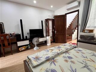 Bến xe đà nẵng toà nhà 4 tầng full nội thất , mang phong cách hiện đại , chỉ xách vali vào ở .