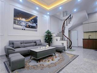 Chính chủ bán nhà kiến hưng hà đông ngõ thông, ô tô đỗ cửa vào nhà, gần chợ uỷ ban giá bán hơn 8 ty