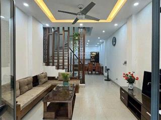 Chuyển công tác, bán nhà dân xây phố nguyễn sơn, gia thuỵ, ngõ ô tô thông, tặng nội thất