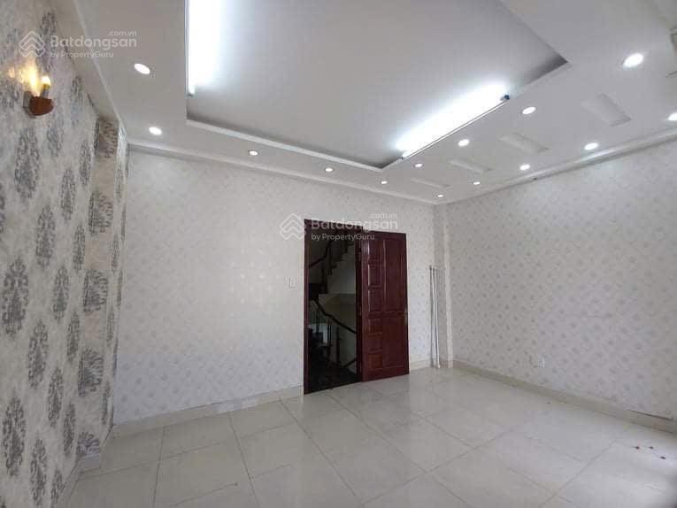 Mặt tiền kinh doanh 80,3m2 (5 x 16) x 4,5 tầng. đường 10m có lề 3m. nhỉnh 7 tỷ