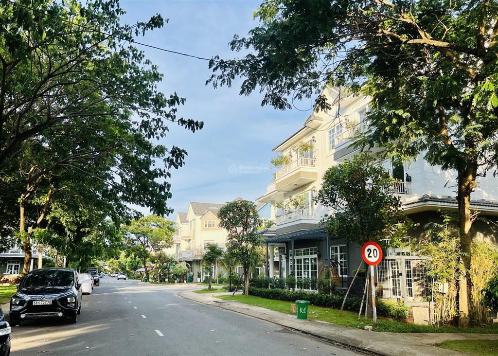 Cần bán siêu phẩm căn góc trục chính park riverside nhà thô 10x15m giá chỉ 20 tỷ