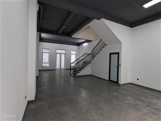 Cho thuê cả căn louis đã hoàn thiện đẹp cơ bản vp giá 20 triệu/ tháng.  0929 100 ***