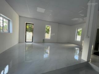 Cho thuê căn liền kề geleximco, hoàn thiện full điều hoà giá 18 triệu/ tháng
