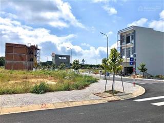 Bán nhà kcn vsip2, phường vĩnh tân, tp tân uyên, sổ sẳn, ht vay, thanh toán 700 triệu công chứng