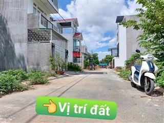 Chủ cần bán gấp nền đất sổ hồng riêng,thủ đức. có hổ trợ vay