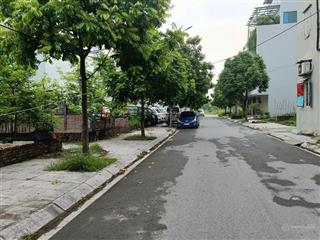 Bán căn nhà dòng tiền 5,5 tầng. 210m2 có 27 phòng khép kín. cho dòng tiền 80tr/tháng