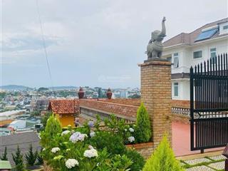 Bán villa mini 350m2  2 mặt tiền  trung tâm tp đà lạt