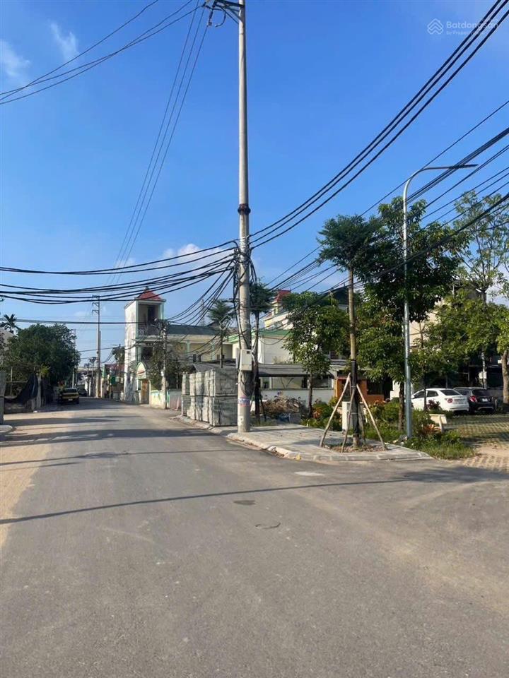 Cần bán 66m2 đất ngay chân cầu thăng long ngõ thông ô tô