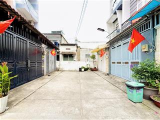 Bán nhà khu an ninh đường 6m ô tô đậu thoải mái 68.3m2 chỉ hơn 6 tỷ
