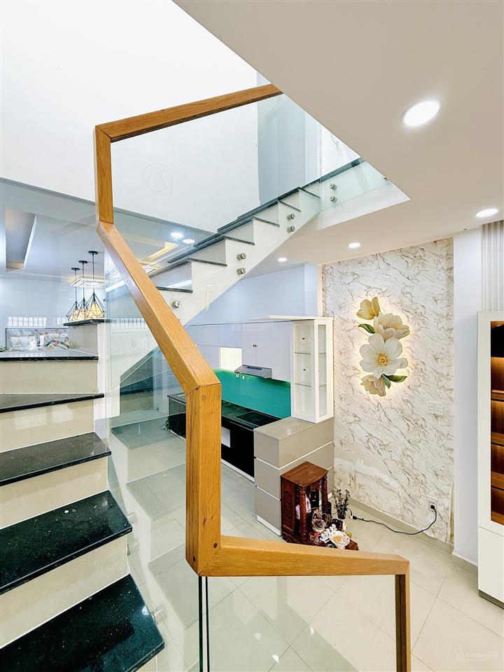 Bán đất tặng nhà 2 tầng 60m2 ngay phường 11 gần trường nguyễn du chỉ 5.65ty