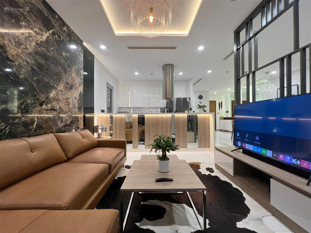 Căn hộ 3pn cho thuê giá 35 triệu. nội thất mới, view sông, công viên, landmark81