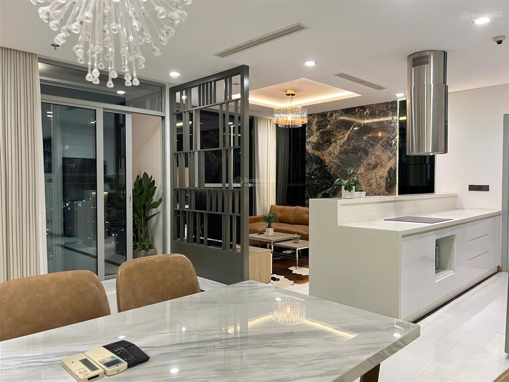 Căn hộ 3pn cho thuê giá 35 triệu. nội thất mới, view sông, công viên, landmark81