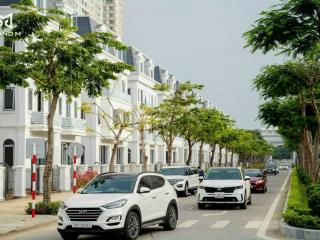 Bán nhanh bt 170m2 hướng đông nam, mt 8m, giá tốt 27 tỷ, gần clubhouse. giá rẻ nhất thị trường