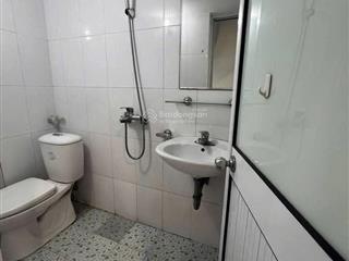 Cần bán nhà mặt phố trần quốc hoàn, đang cho thuê 15tr/ tháng, 4 tầng giá 8.550 tỷ