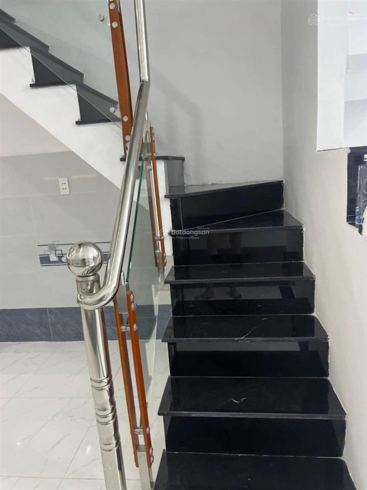 Cho thuê nhà mới đường dương bá trạc p1 cũ quận 8 giá 15 tr thương lượng